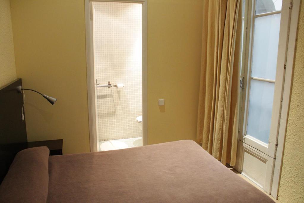 ברצלונה Hostal Baires חדר תמונה