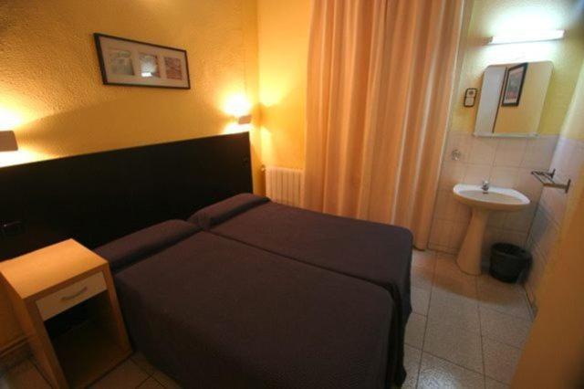 ברצלונה Hostal Baires חדר תמונה