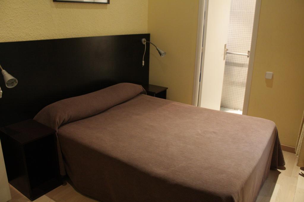 ברצלונה Hostal Baires חדר תמונה
